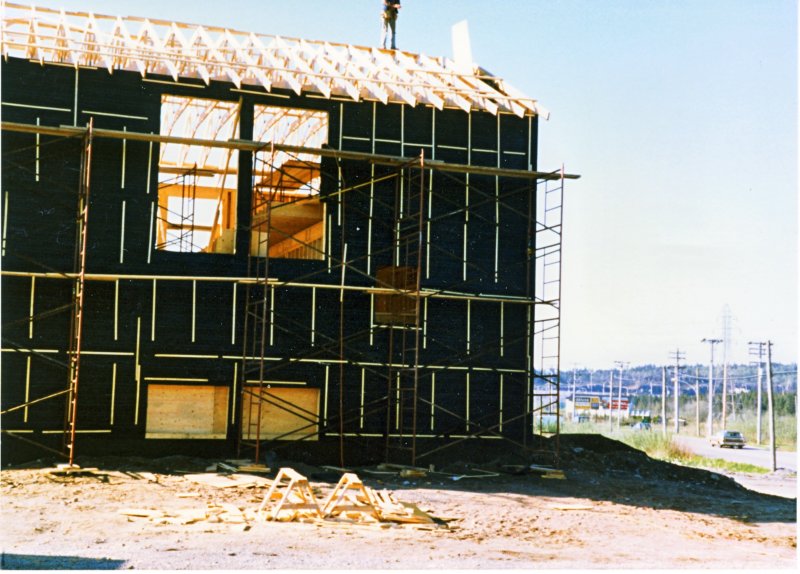 finishingroof.jpg